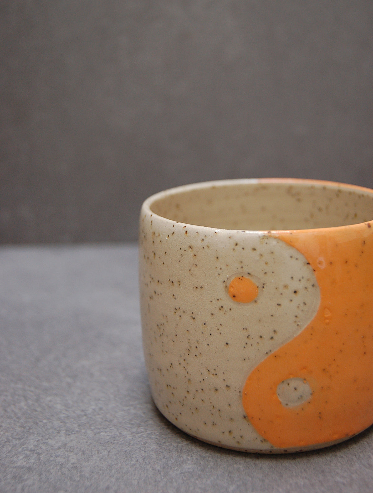 Yin Yang, orange